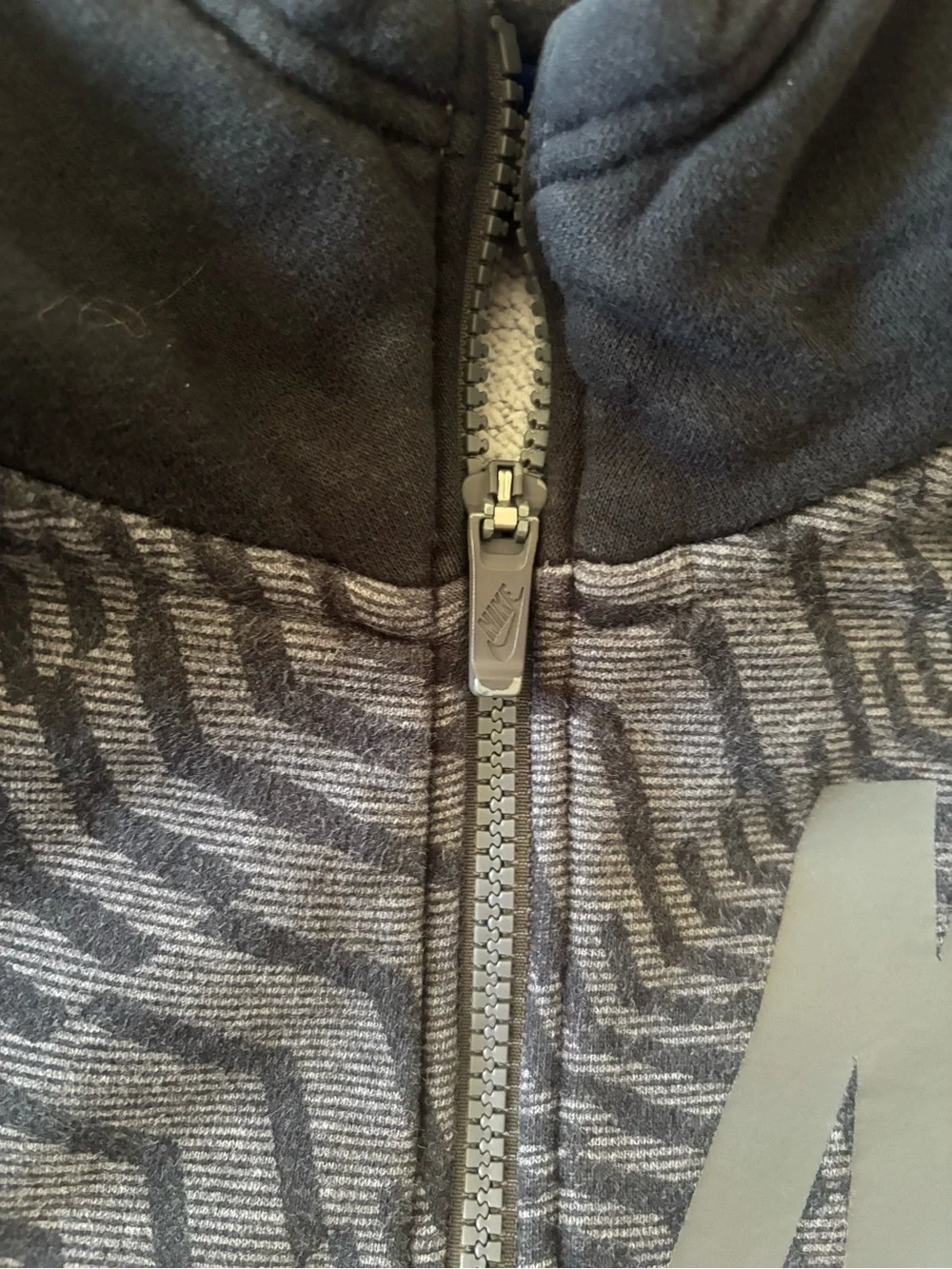 Nike NSW Full-Zip Zebra Chevron Graphic Hoodie